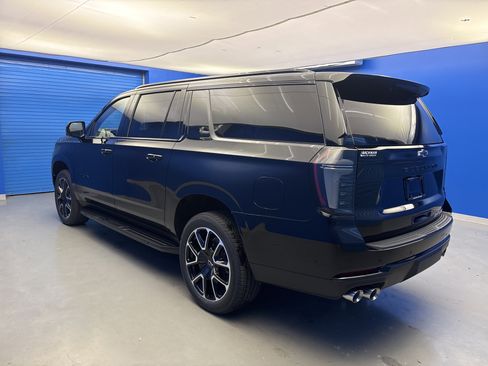 New 2026 Chevrolet Suburban RST w/ Comfort Package AWD/4WD image 5