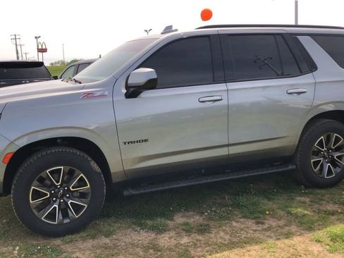 Used 2023 Chevrolet Tahoe Z71 AWD/4WD image 3
