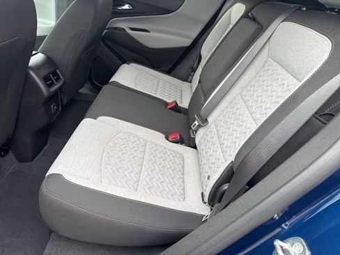 Used 2022 Chevrolet Equinox LS w/ LS Convenience Package AWD/4WD image 17