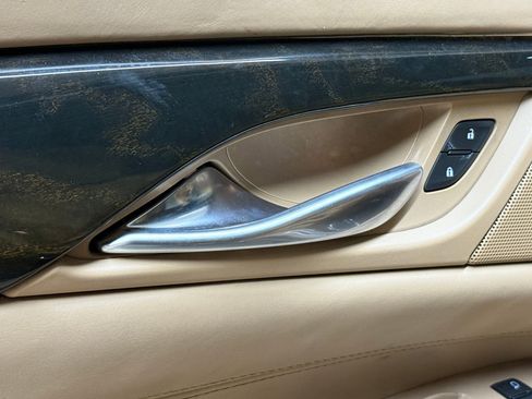 Used 2018 Cadillac Escalade Platinum image 25