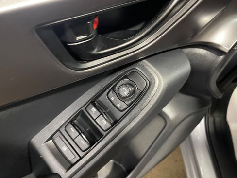 Used 2024 Subaru Impreza 2.0i Sport image 9