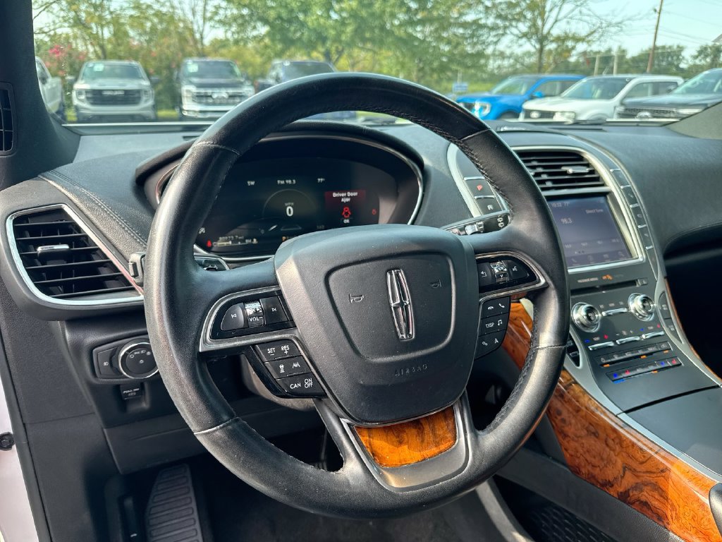Used 2020 Lincoln Nautilus Reserve w/ Equipment Group 201A AWD/4WD image 11