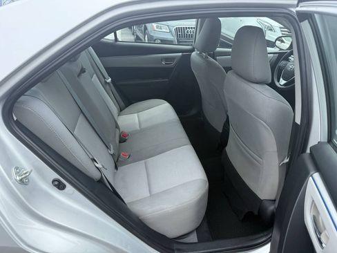 Used 2015 Toyota Corolla LE FWD image 11