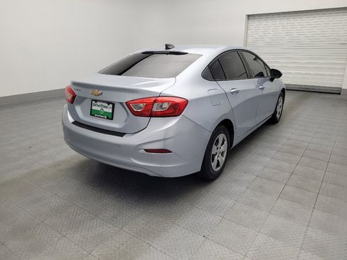 Used 2017 Chevrolet Cruze LS image 9