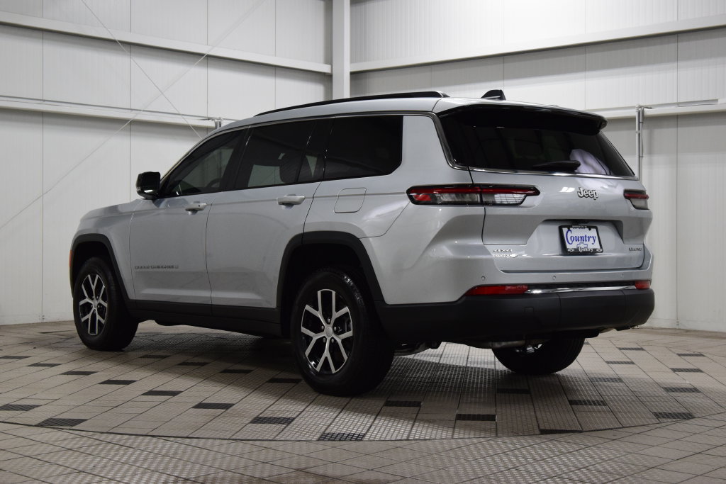 Used 2025 Jeep Grand Cherokee L Limited AWD/4WD image 6