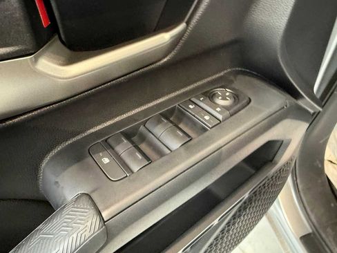 New 2025 Toyota Tacoma TRD Off-Road image 9