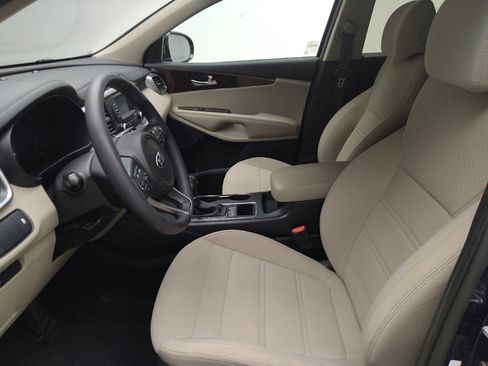 Used 2017 Kia Sorento AWD image 17
