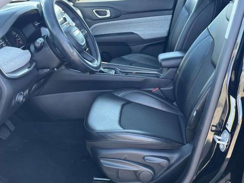 Used 2022 Jeep Compass Latitude image 13