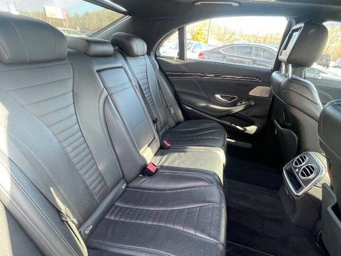 Used 2015 Mercedes-Benz S 550 Sedan image 17