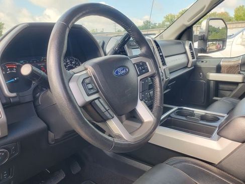 Used 2019 Ford F250 Lariat w/ Lariat Ultimate Package AWD/4WD image 9