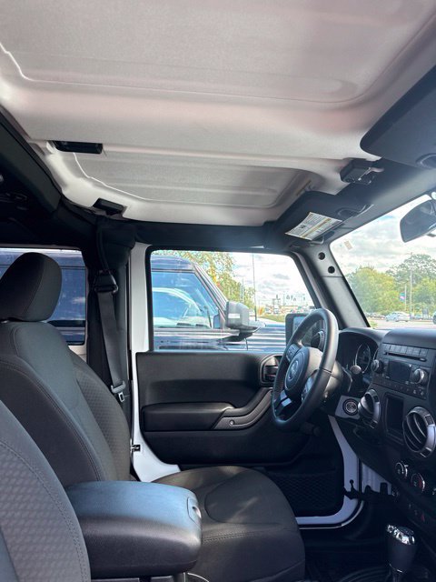 Used 2017 Jeep Wrangler Sport AWD/4WD image 6