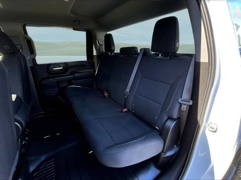 Used 2024 GMC Sierra 3500 Pro w/ Convenience Package image 15