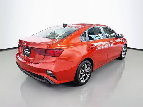 Used 2023 Kia Forte LXS w/ LXS Technology Package FWD image 9