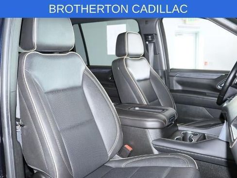 Used 2023 GMC Yukon XL SLT AWD/4WD image 23