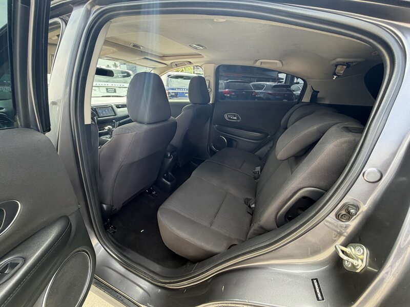 Used 2016 Honda HR-V EX image 11