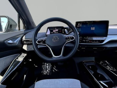 Used 2024 Volkswagen ID.4 2WD image 8
