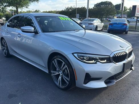 Used 2019 BMW 330i Sedan w/ Convenience Package RWD image 8