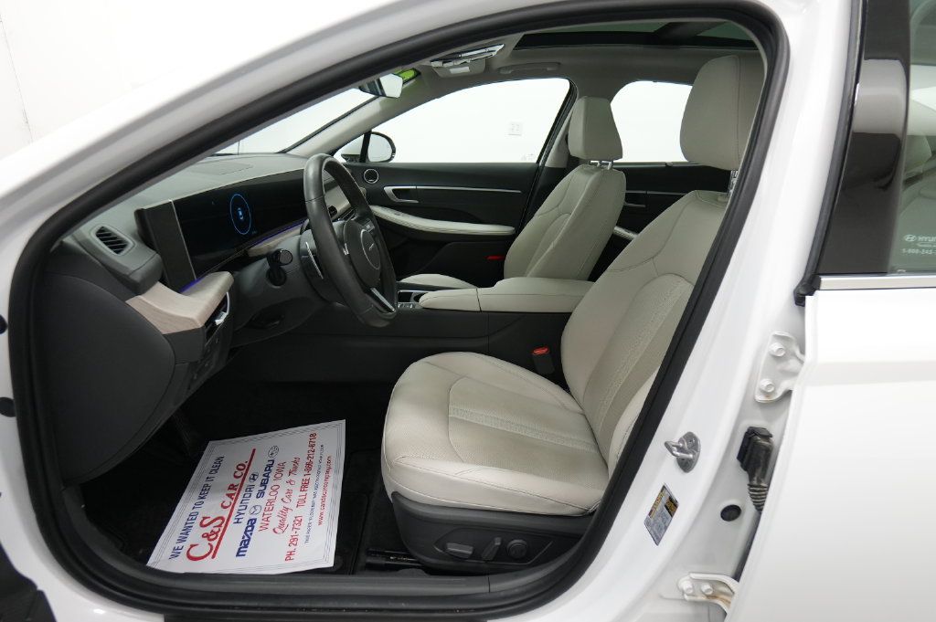 Used 2025 Hyundai Sonata Limited FWD image 15