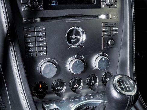 Used 2007 Aston Martin DB9 Coupe image 29