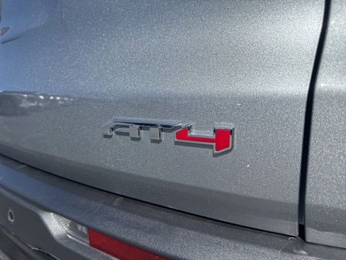 Used 2026 GMC Acadia AT4 w/ Luxury Package image 10