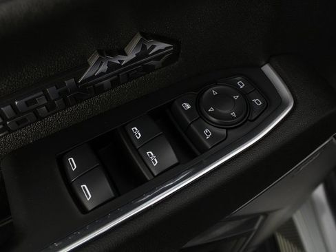 Used 2025 Chevrolet Silverado 1500 High Country w/ Technology Package image 18