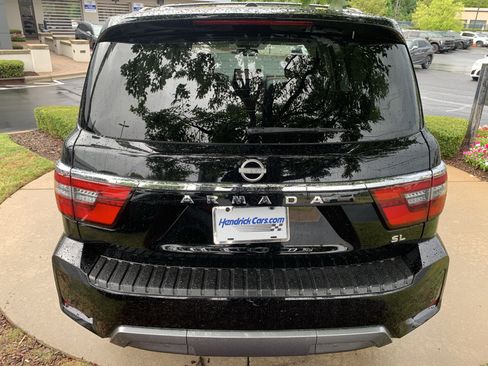 Used 2023 Nissan Armada SL w/ Captain's Chairs Package AWD/4WD image 3