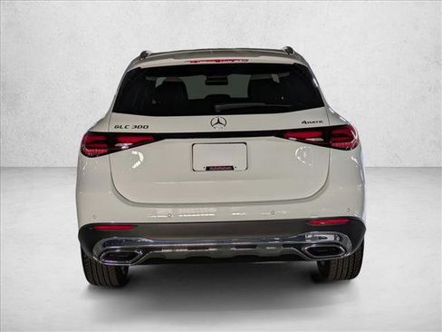 Certified 2025 Mercedes-Benz GLC 300 4MATIC image 6