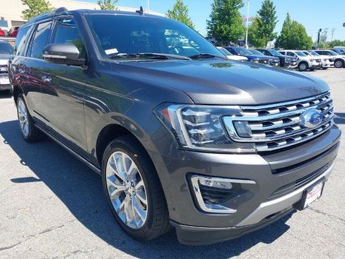 Certified 2018 Ford Expedition Limited w/ Equipment Group 302A AWD/4WD image 2