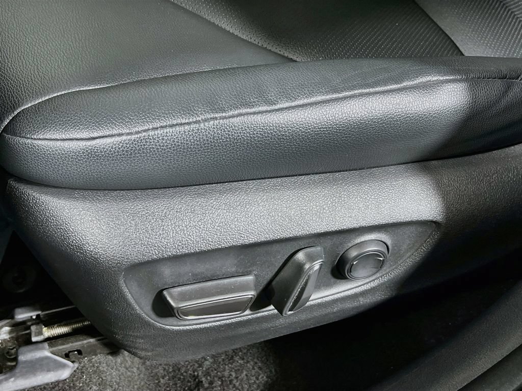 Certified 2025 Toyota Grand Highlander AWD image 17