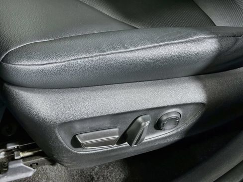 Certified 2025 Toyota Grand Highlander AWD image 17