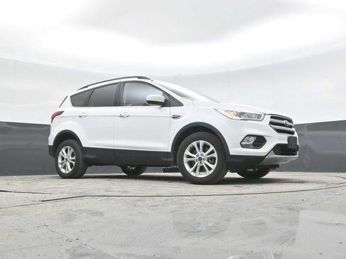 Used 2019 Ford Escape SEL AWD/4WD image 28