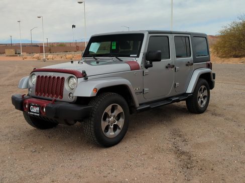 Used 2018 Jeep Wrangler Unlimited Sahara image 8