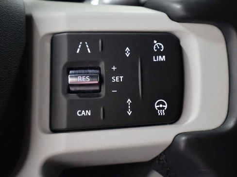 Used 2024 Land Rover Defender 110 X-Dynamic SE AWD/4WD image 26