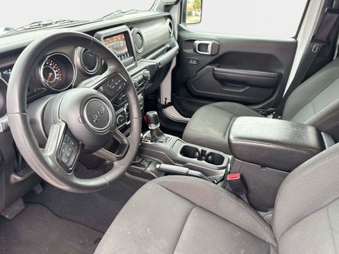 Used 2023 Jeep Gladiator Sport image 21