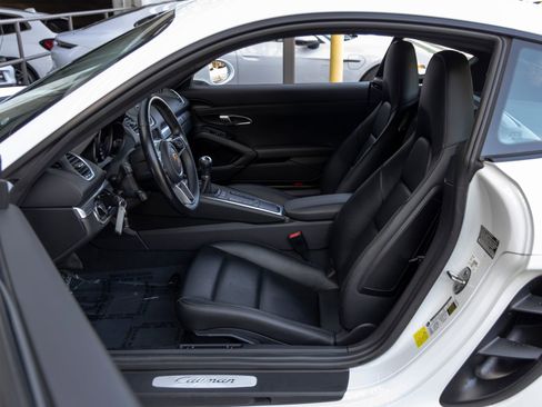 Certified 2018 Porsche 718 Cayman RWD image 24