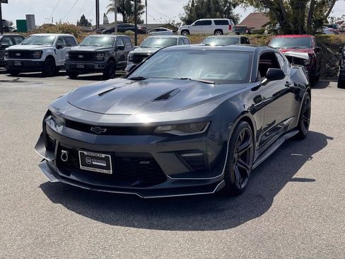 Used 2018 Chevrolet Camaro SS RWD image 7
