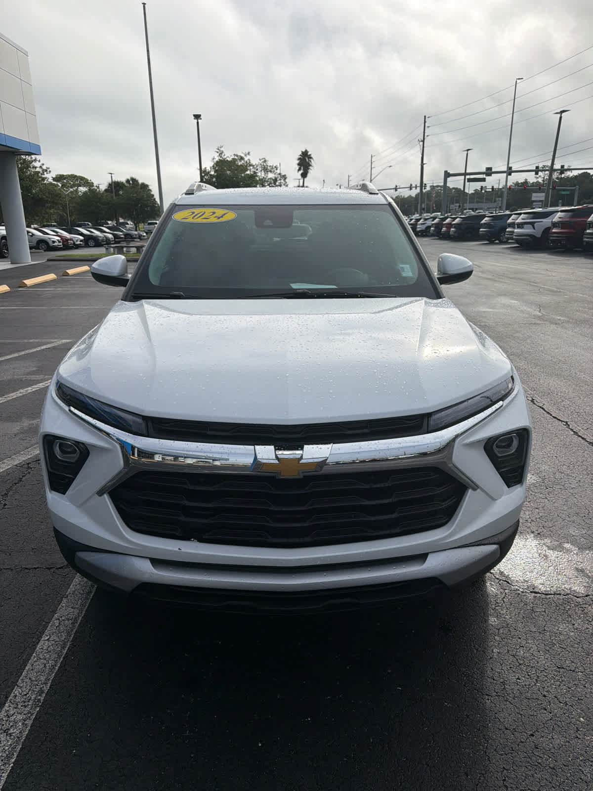 Used 2024 Chevrolet TrailBlazer LT w/ Driver Confidence Package FWD image 9