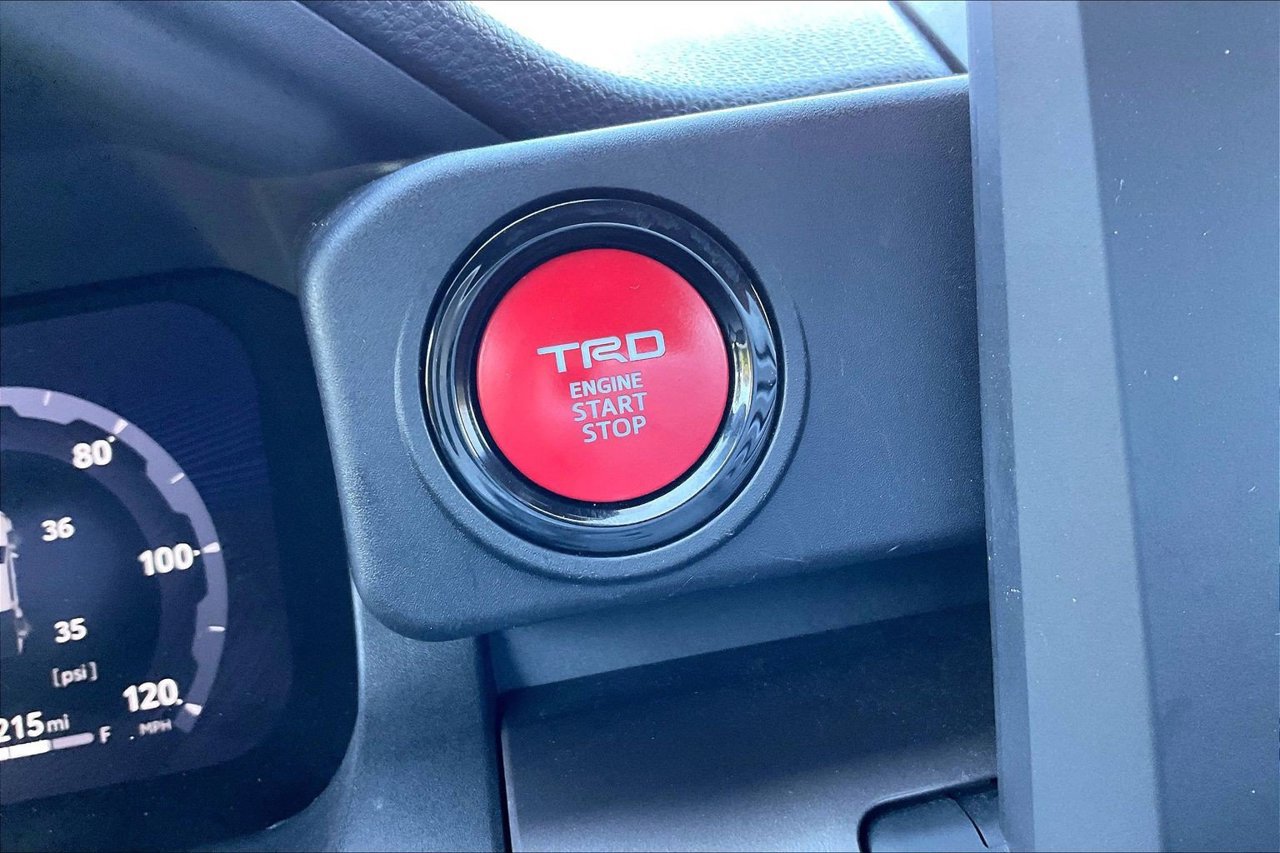 Used 2025 Toyota Tacoma TRD Off-Road AWD/4WD image 28