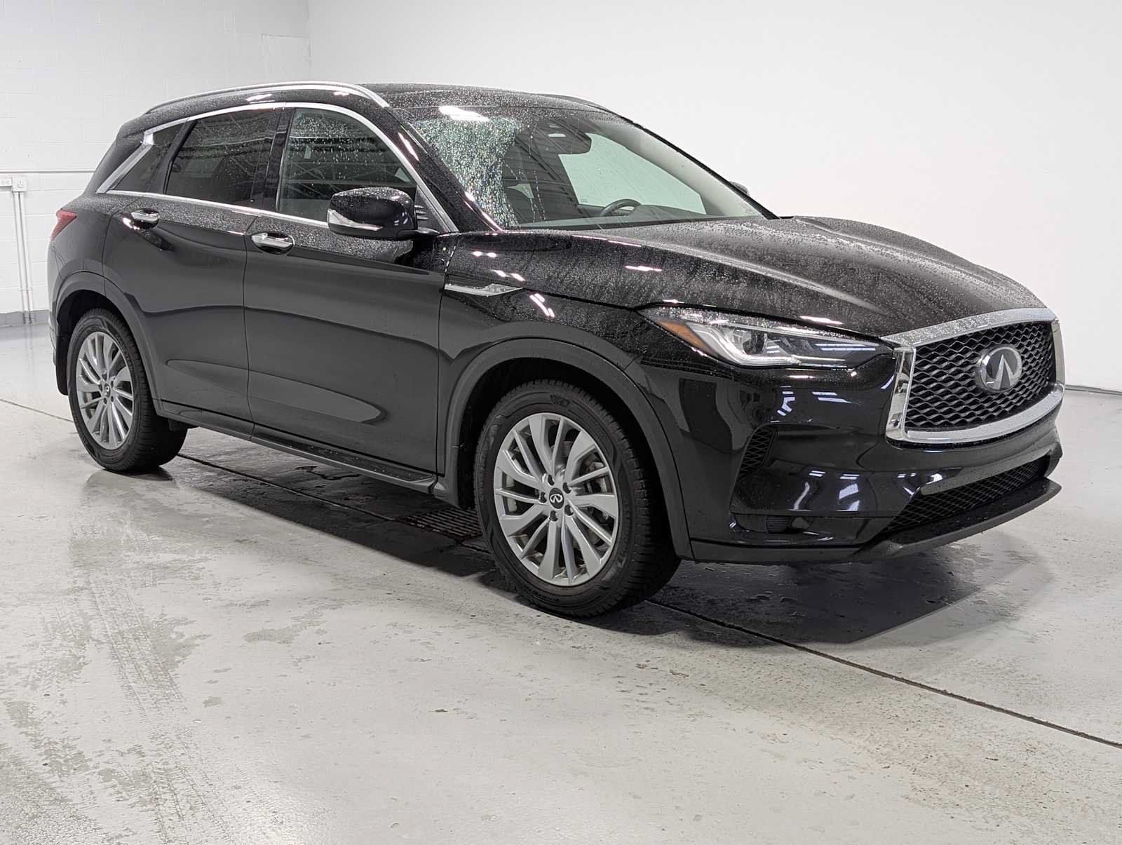 Used 2023 INFINITI QX50 Luxe AWD/4WD image 6