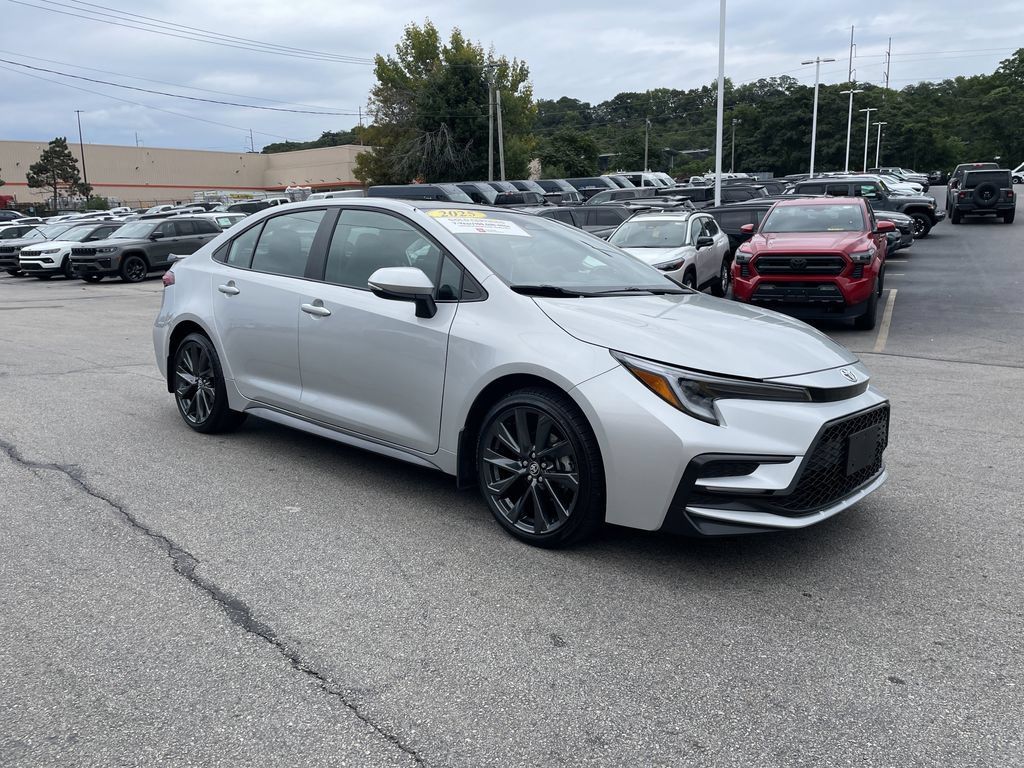Used 2025 Toyota Corolla XSE FWD image 6