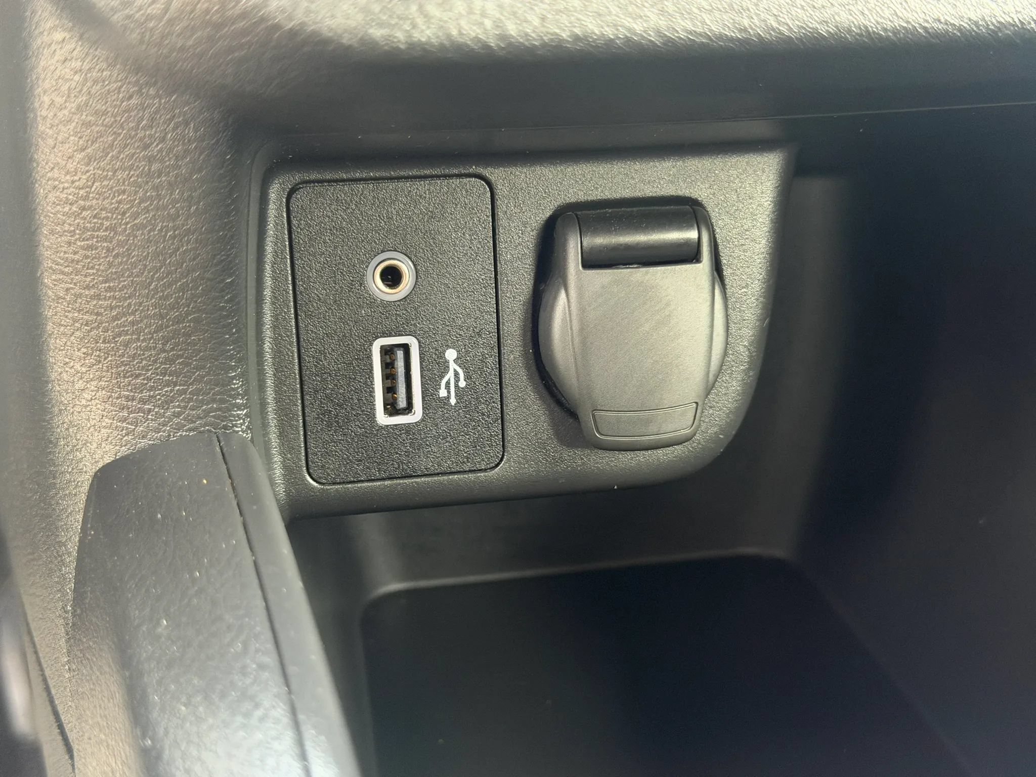 Used 2023 Nissan Versa S w/ S Plus Package FWD image 25
