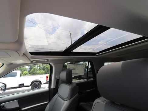 New 2026 Ford Expedition Active RWD image 8