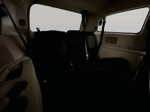 Used 2019 Dodge Grand Caravan SE FWD image 28