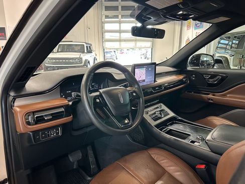 Used 2022 Lincoln Aviator Reserve w/ Class IV Trailer Tow Package image 15