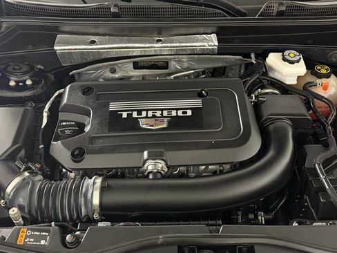 Used 2023 Cadillac XT4 Premium Luxury image 38