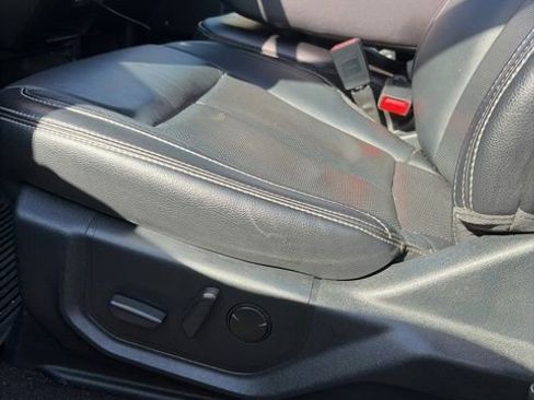 Used 2020 Ford F150 Lariat image 13