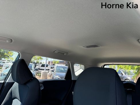 New 2025 Kia Soul LX image 18