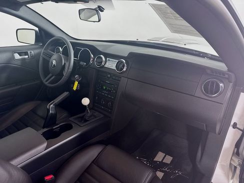 Used 2007 Ford Mustang GT Premium image 26