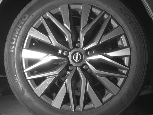 Used 2025 Nissan Altima 2.5 SV image 15