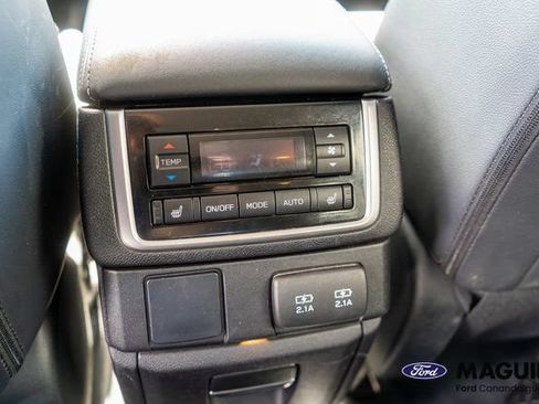 Used 2022 Subaru Ascent Limited AWD/4WD image 17